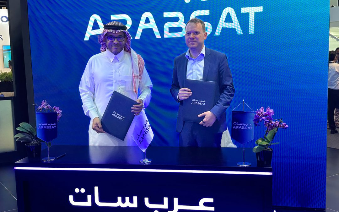 Quadsat and Arabsat Sign MoU for Spectrum Management and Antenna Qualification